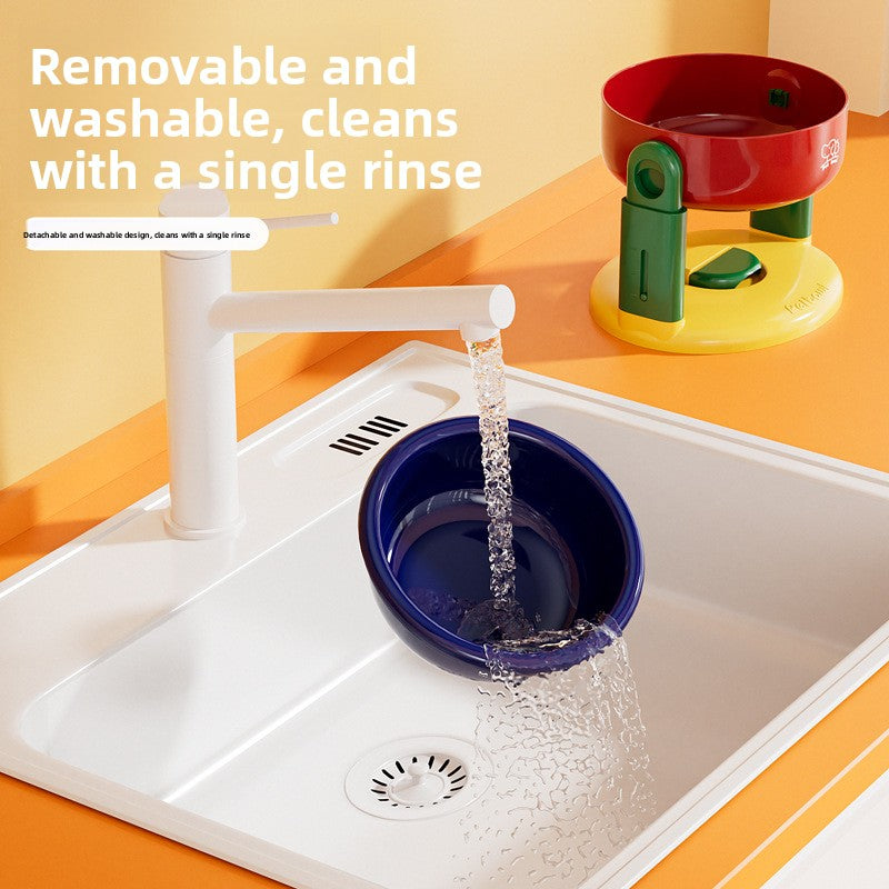 Slanted-mouthed tall bowl to prevent spilling